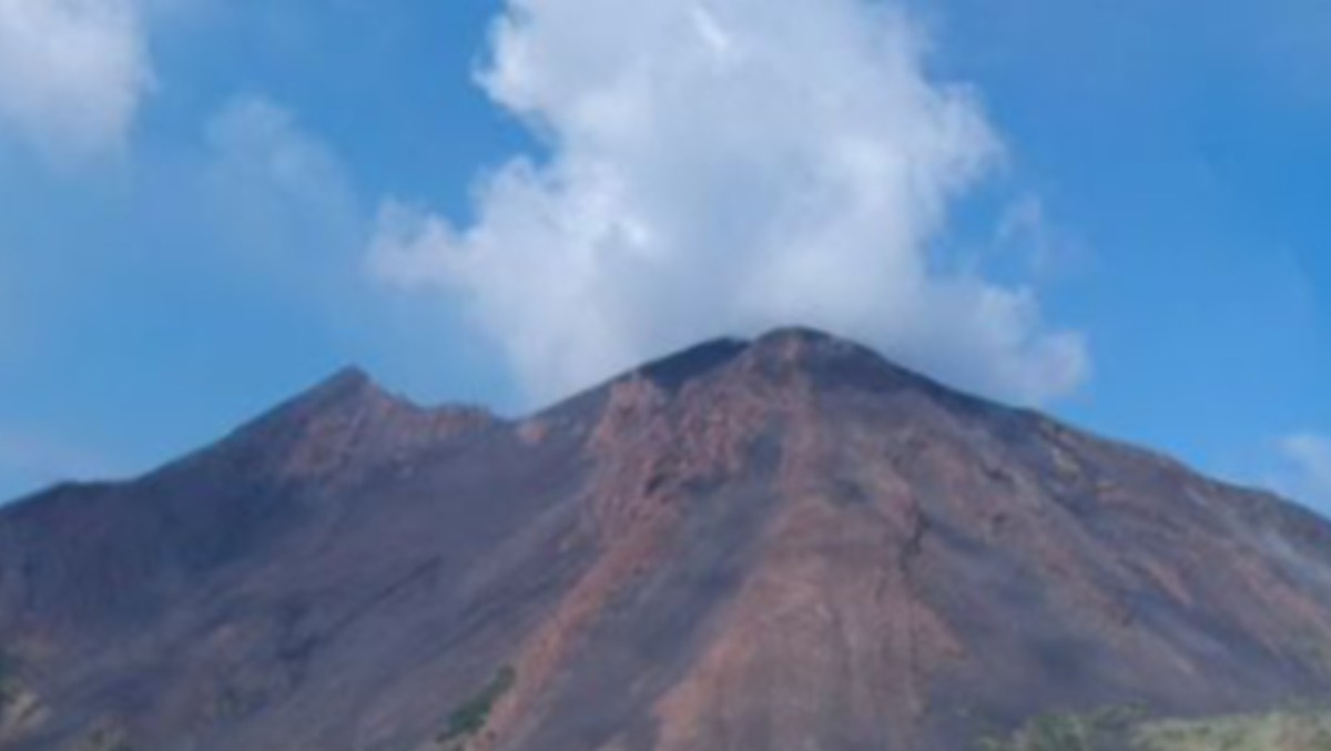 Stromboli torna a eruttare: flusso lavico dalla bocca nord raggiunge l'alta Sciara del Fuoco - Credit Foto Google Maps