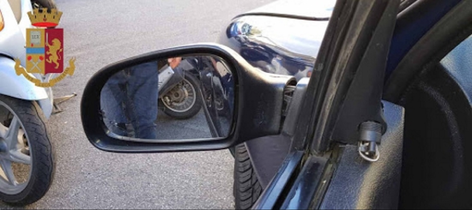 Tentata truffa dello specchietto a Palermo: denunciato un 20enne catanese, sequestrati gessetti - 
