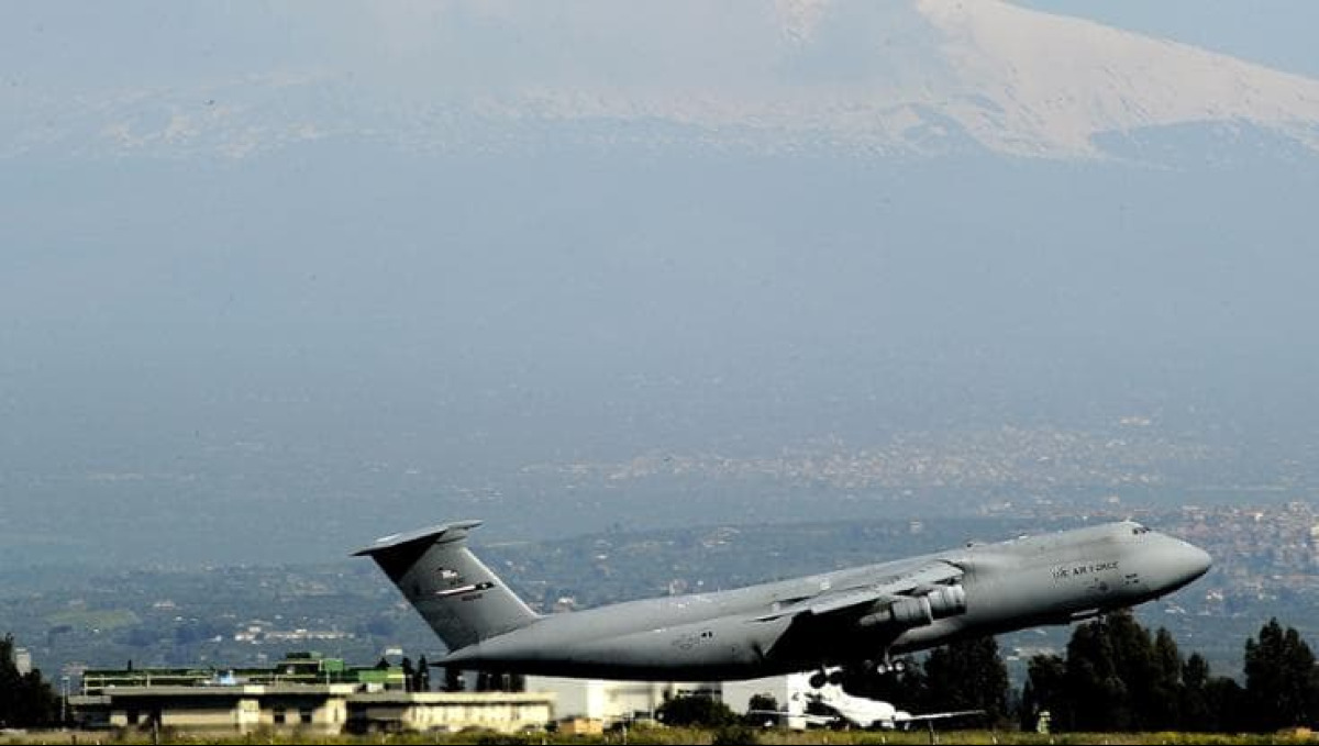 Sigonella negata agli Usa: Crosetto blocca l'uso della base per operazioni verso l'Iran - 