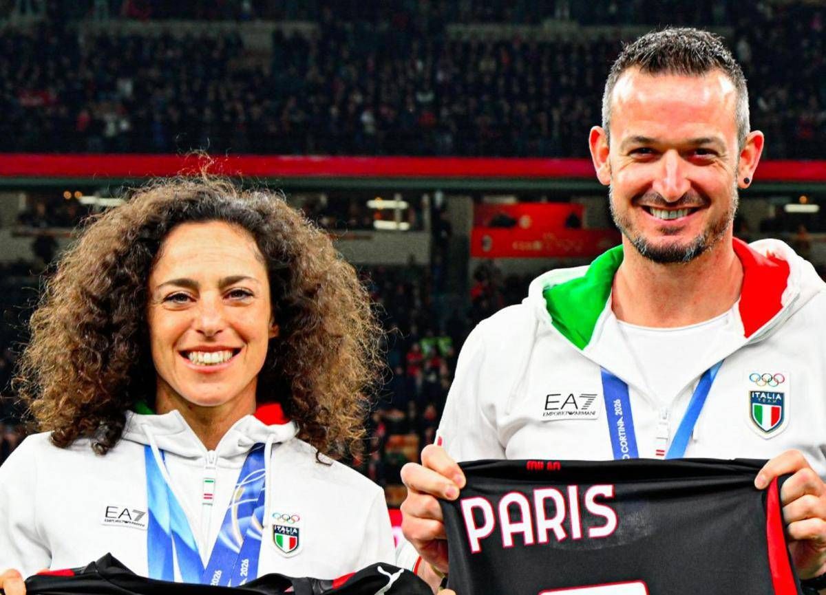 Il Milan 'abbraccia' Brignone e Paris prima del derby con l'Inter: il tributo ai medagliati di Milano Cortina - 
