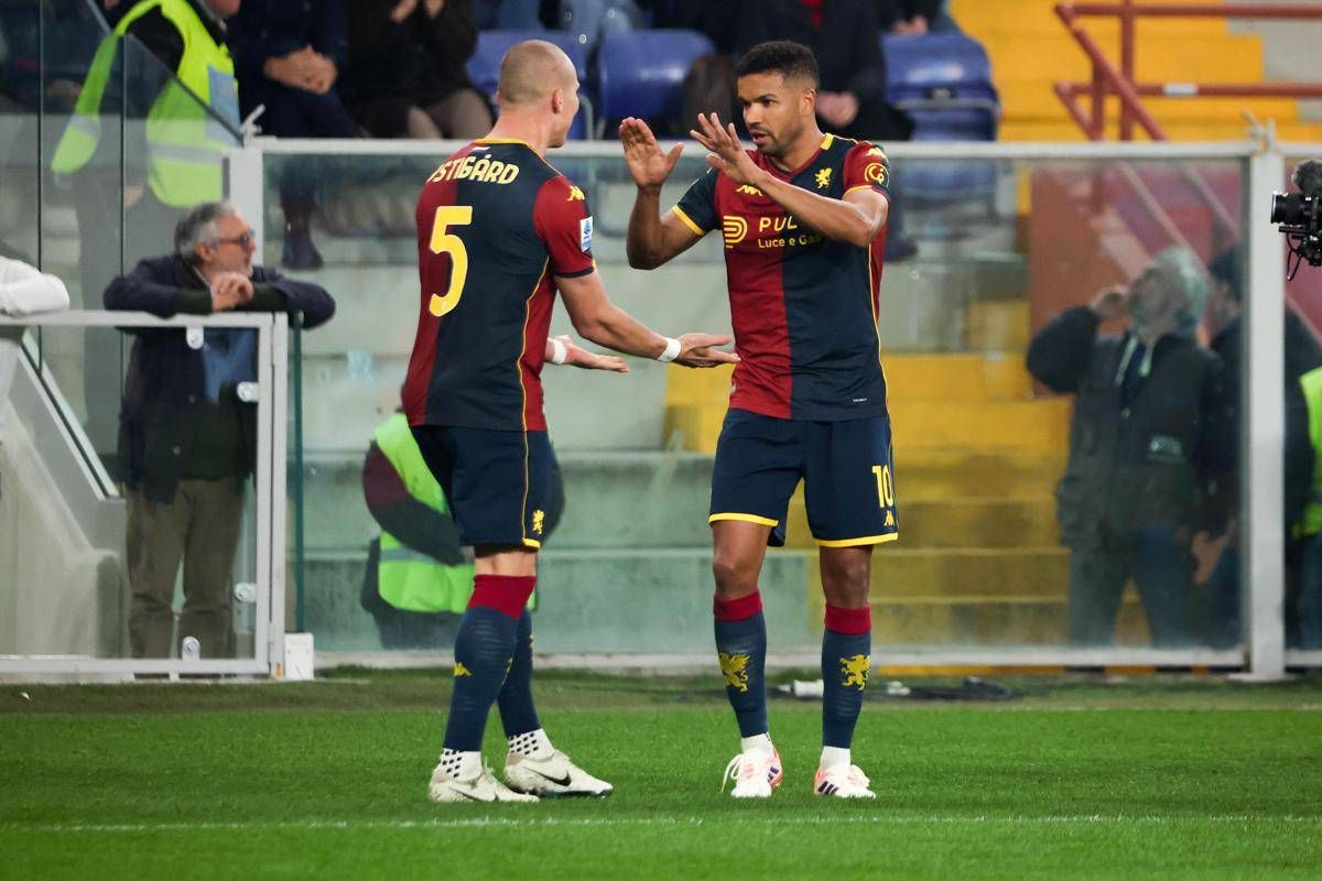 Genoa-Roma 2-1, De Rossi sorride con Messias e Vitinha - 