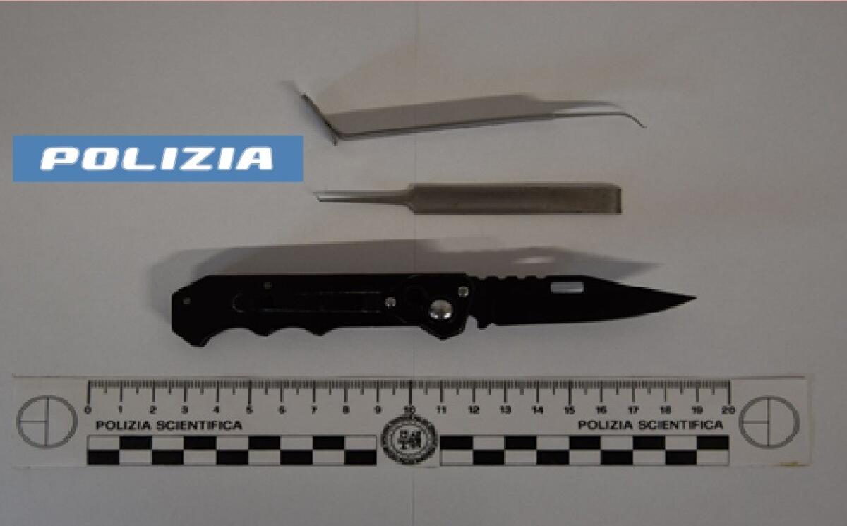 Polizia di Catania arresta 21enne con coltello e arnesi per scasso a Adrano - 