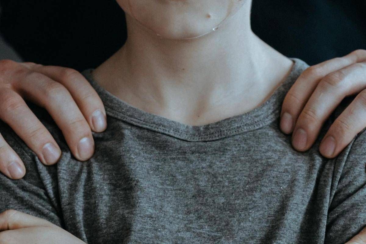 Narcotizza e violenta il figlio 14enne, madre a processo: chiesti 16 anni - 