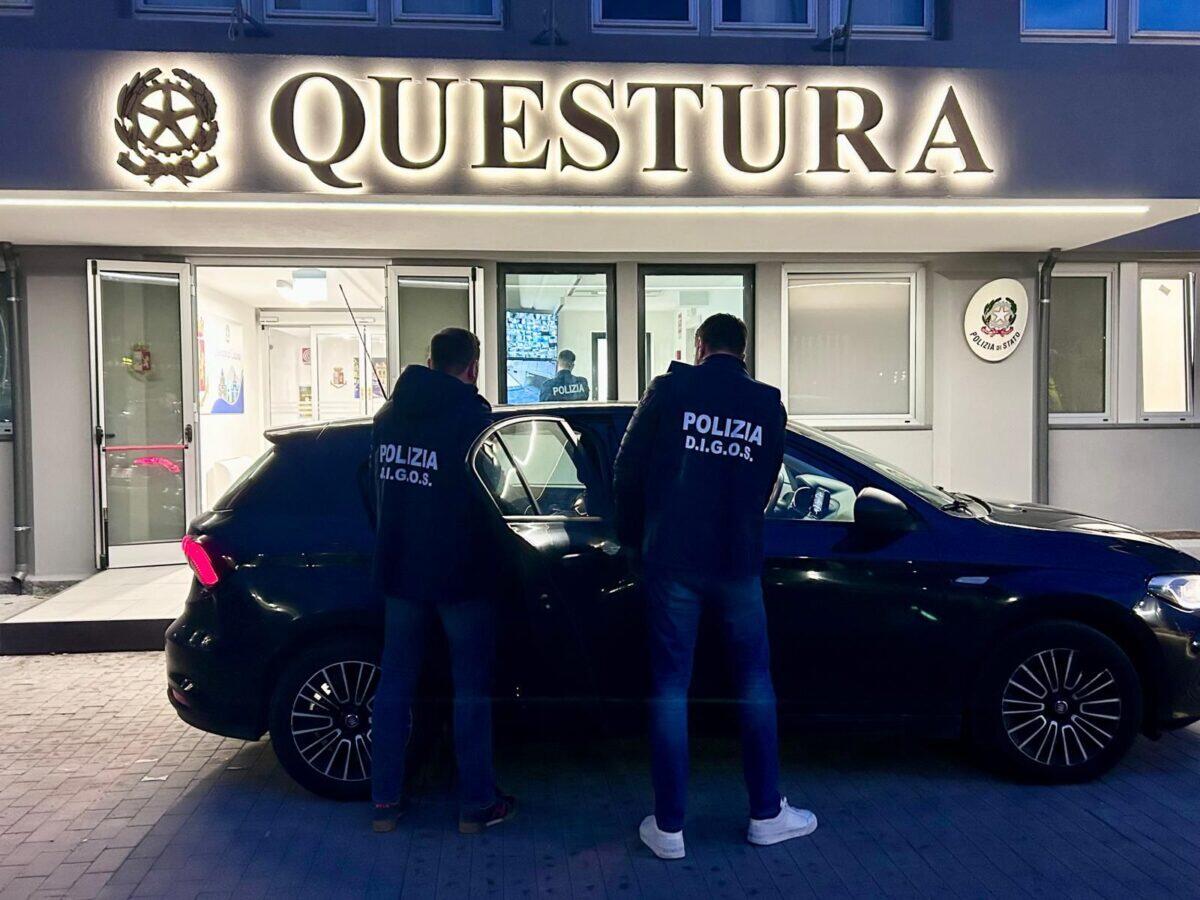 Polizia di Catania arresta l'anarchico Giuseppe Sciacca in esecuzione di un ordine di carcerazione - 