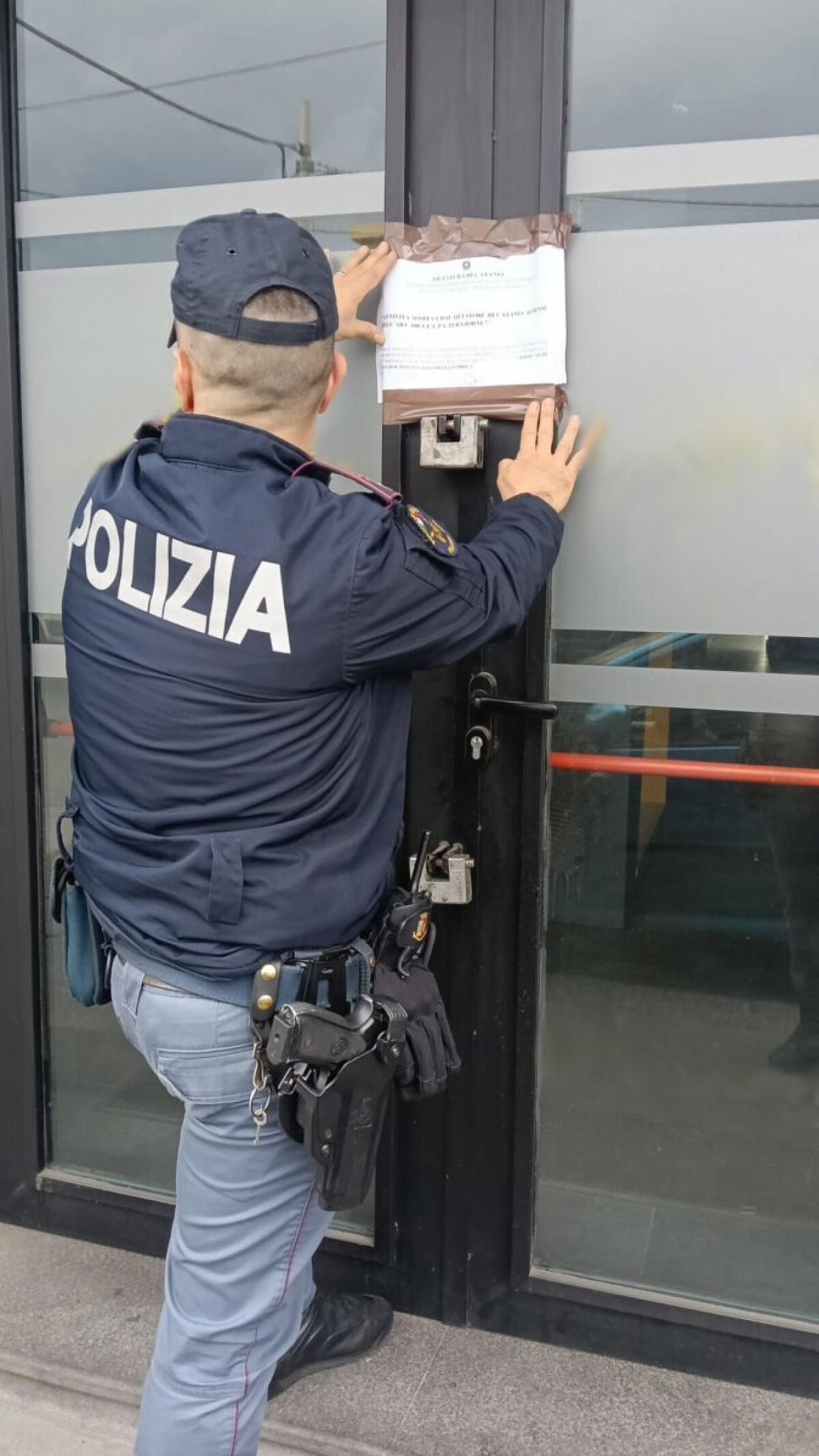 Polizia di Catania sospende attività di centro scommesse per presenze di pregiudicati - 