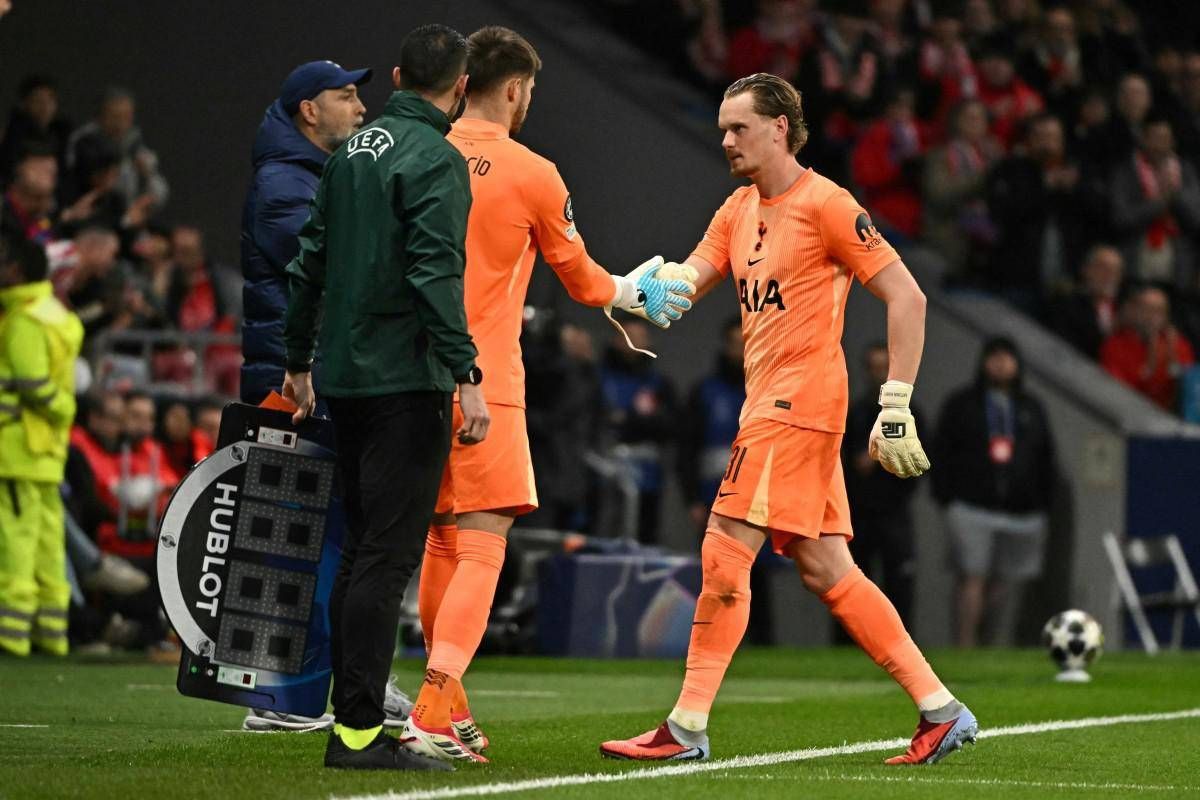 Disastro Tudor in Champions: lancia Kinsky in porta, poi papera e lo sostituisce con Vicario - 