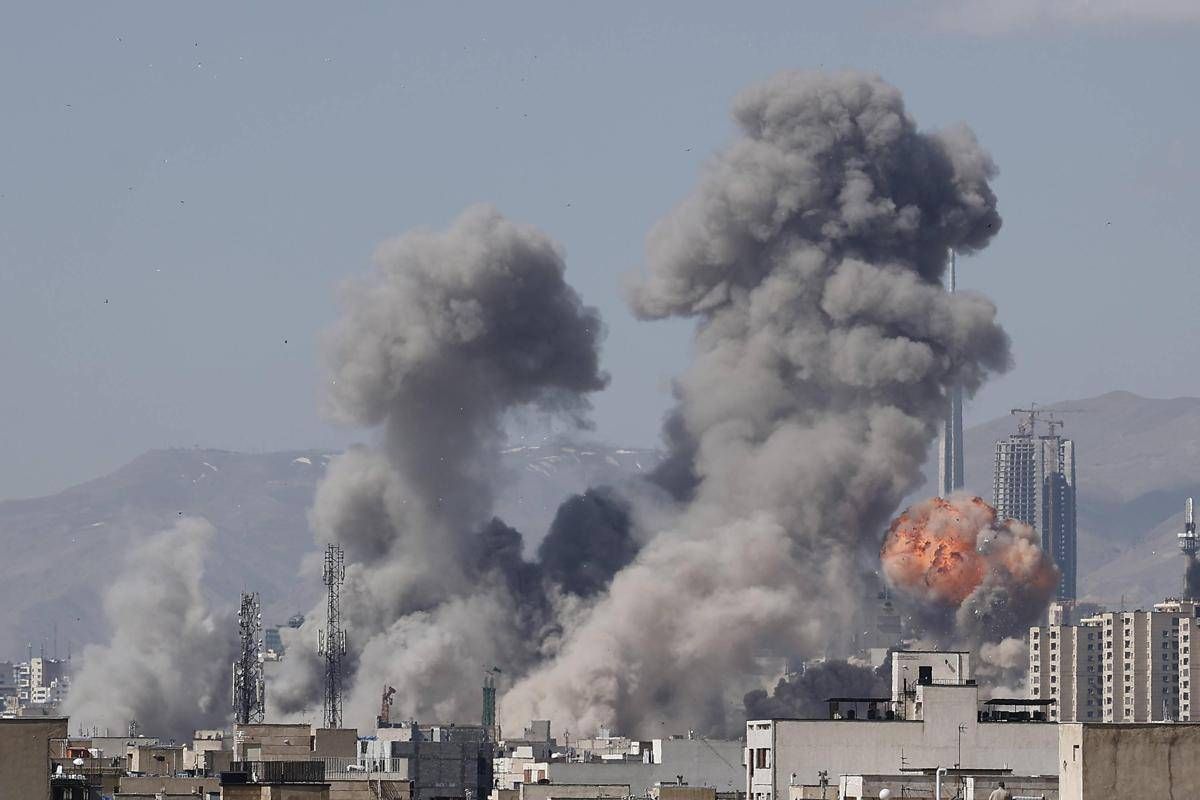 Iran, attacco Usa entra in fase 2: "Colpiremo ovunque, Teheran senza chance" - 