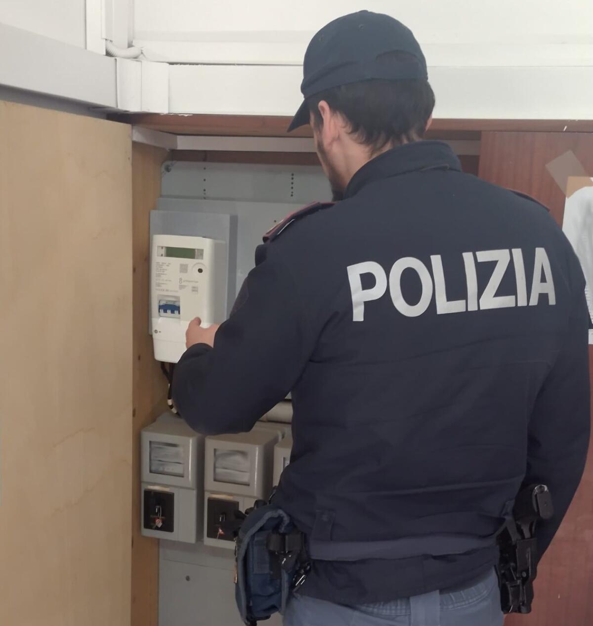 Operazione della Polizia a Catania contro i furti di energia elettrica nei quartieri San Cristoforo, Librino e San Giovanni Galermo - 