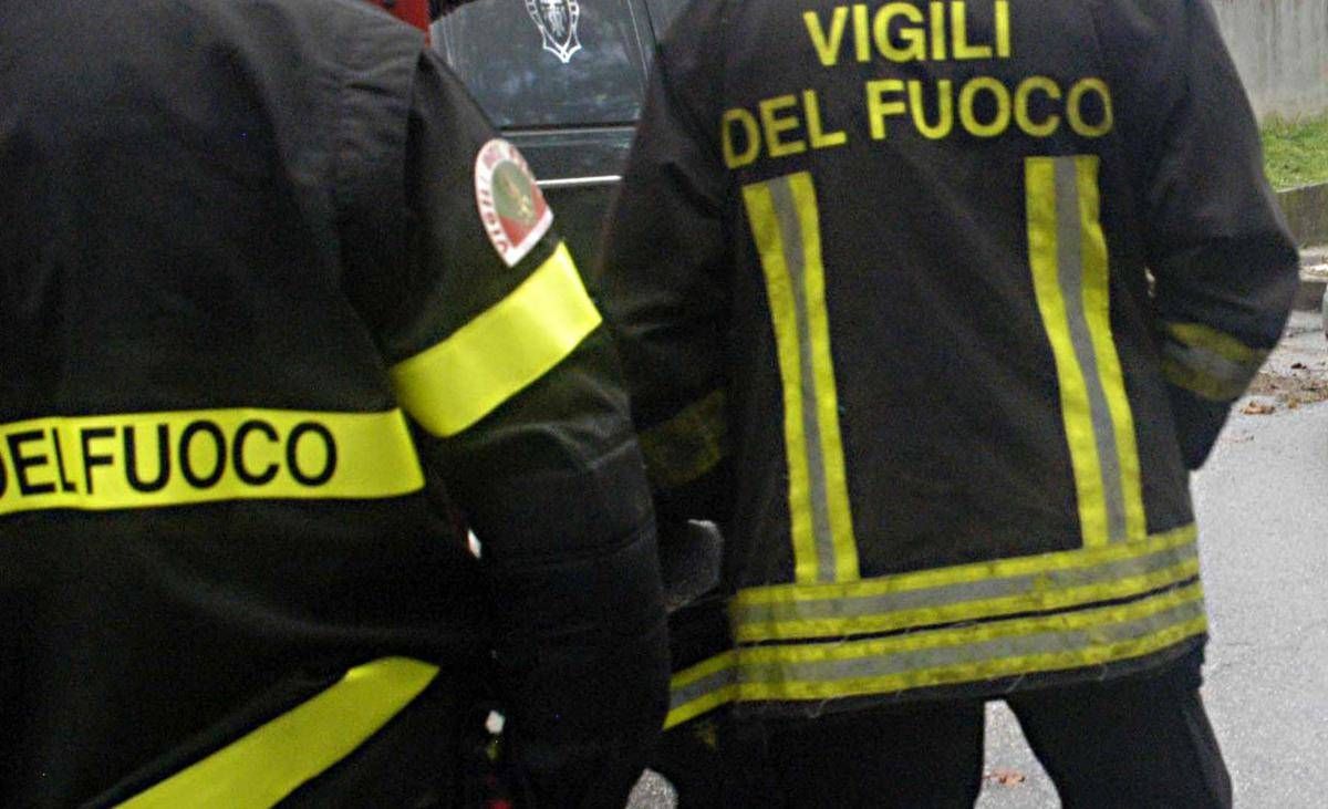 Napoli, donna morta carbonizzata in casa a Pozzuoli