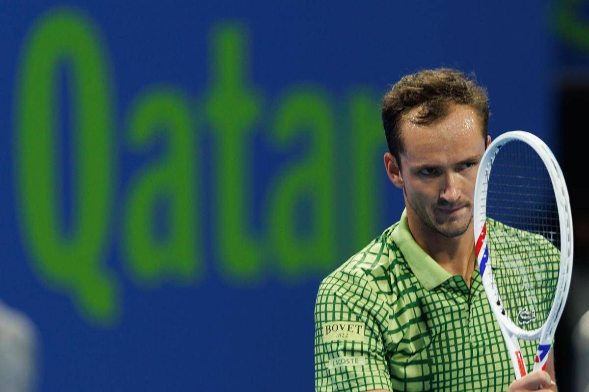 Medvedev, disavventura 'in aereo' dopo la finale persa con Sinner: "Ho perso i bagagli, non posso giocare a Miami" - 