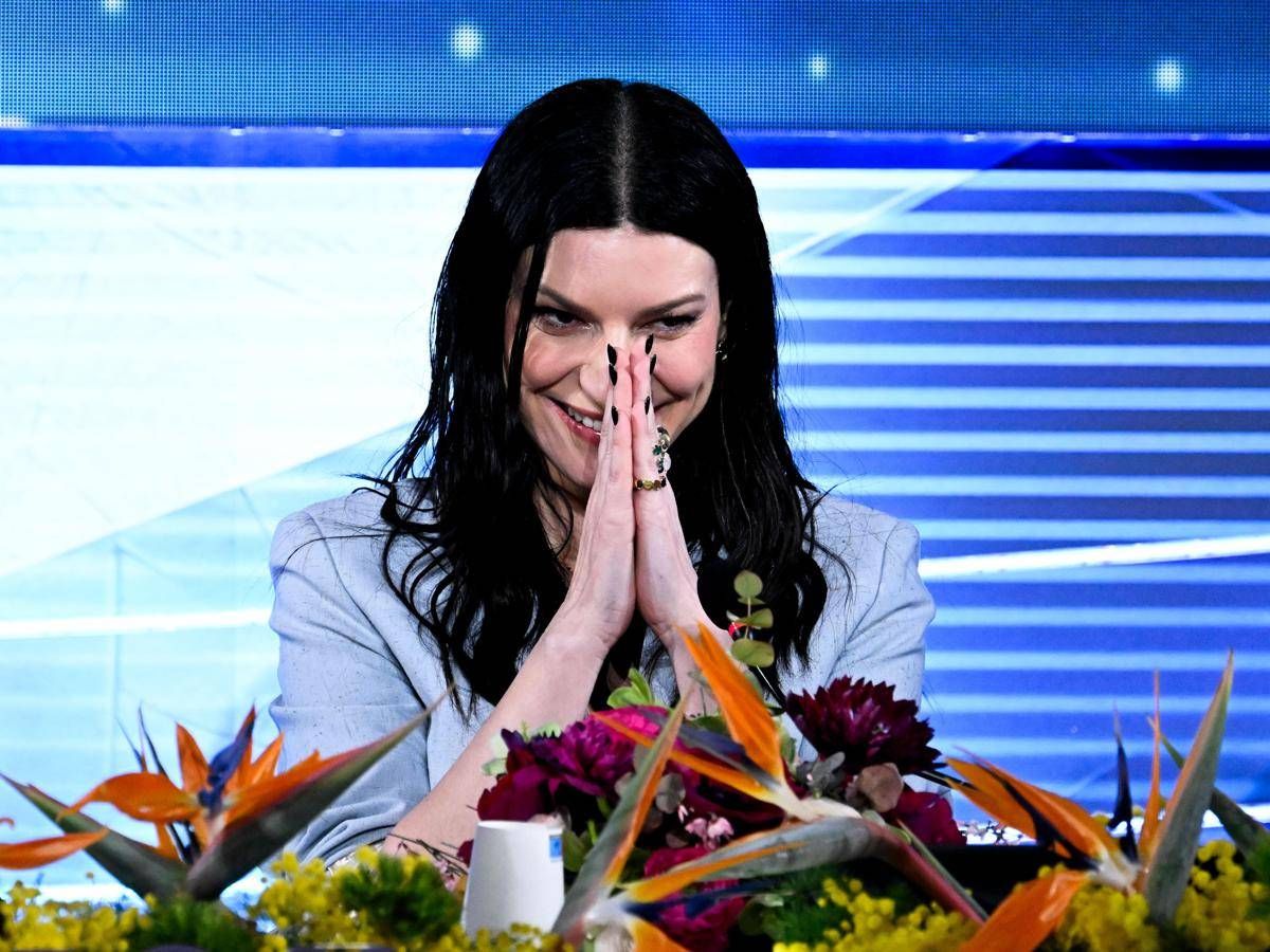 Sanremo, Pausini a Conti: "Ora per me sei un uomo importante come Baudo" - 
