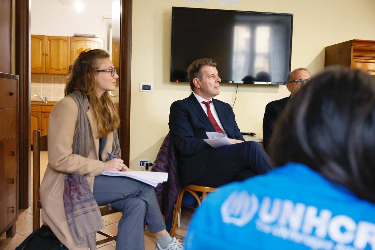 Migranti, Balzaretti: "Con Svizzera e Unhcr più qualità in accoglienza minori non accompagnati" - 