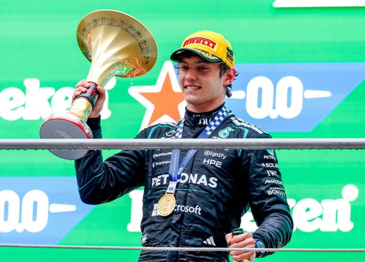 Antonelli torna in Italia e ringrazia Sinner e Tomba: "Sorpreso dalla dedica di Jannik, Alberto è leggenda" - 