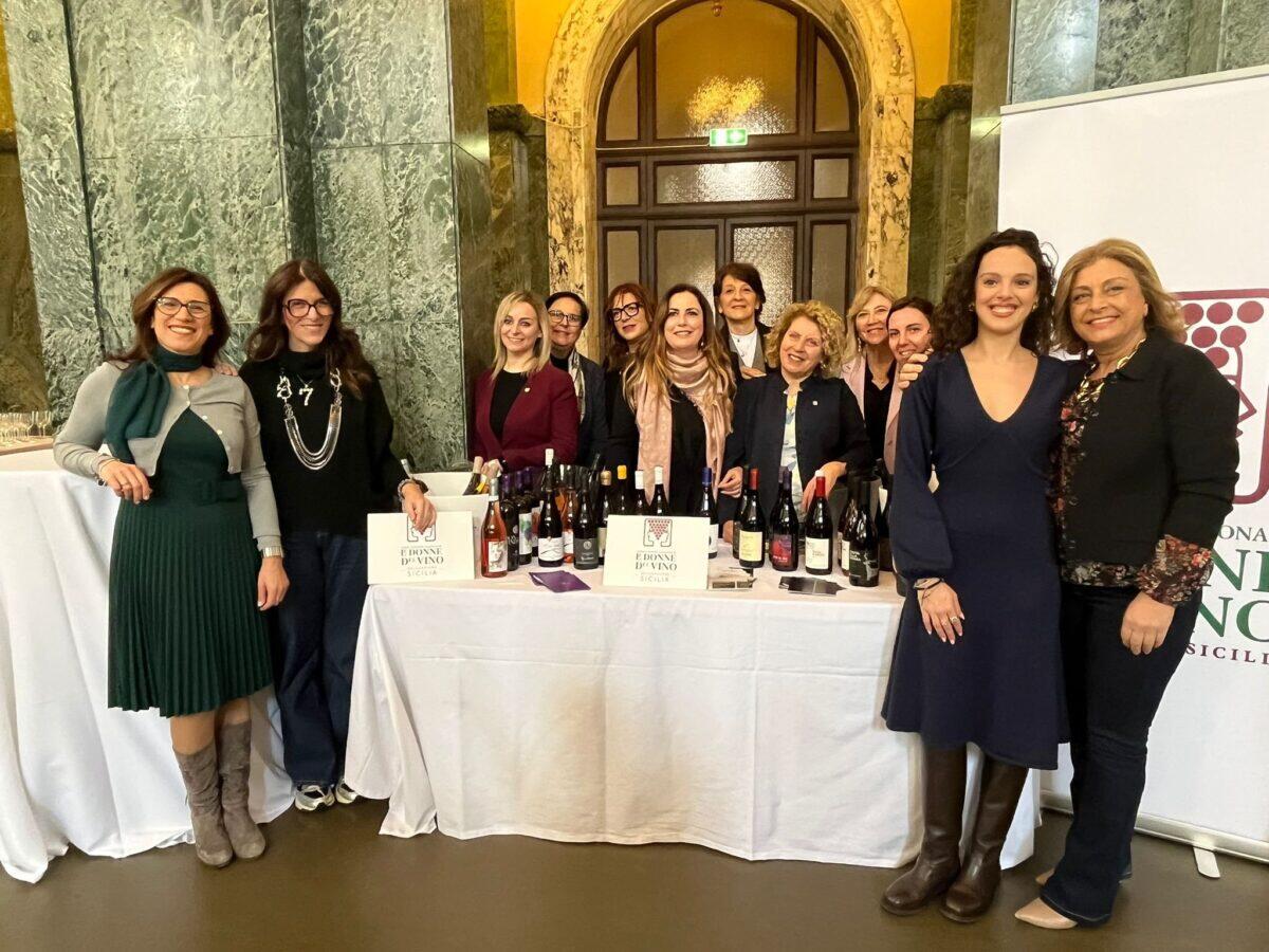 Assovini Sicilia: Celebrazione delle Donne del Vino con 'Donne, Vino, Cibo' al Parco Corolla di Milazzo - 