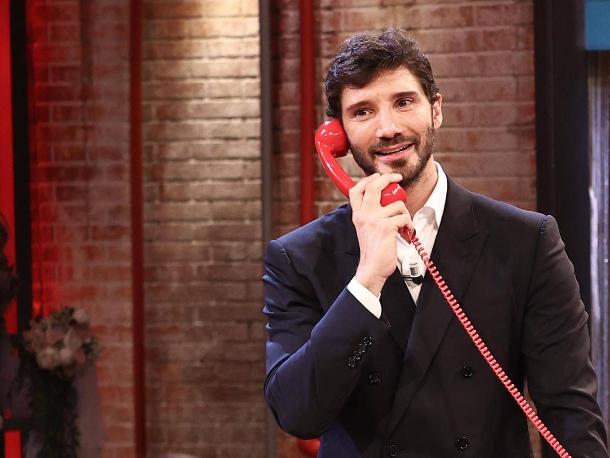 Affari Tuoi, puntata record: accetta l'offerta (dopo pochi minuti) e torna a casa con 15 mila euro - 