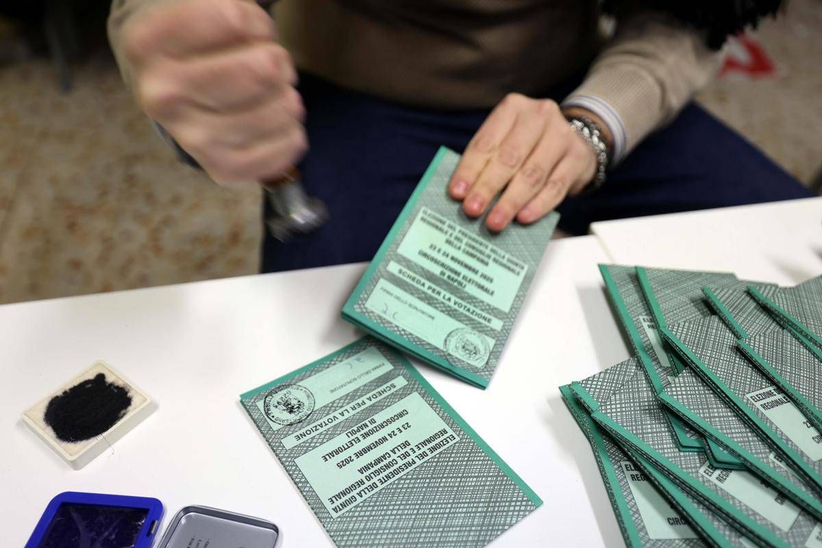 Sondaggio politico, Fratelli d'Italia cresce. Pd e M5S calano - 