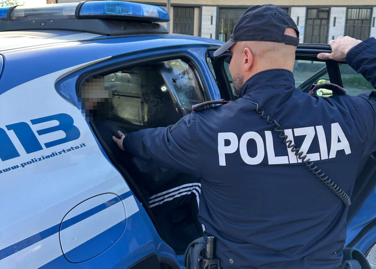 Arrestato a Catania un 28enne per violenza e resistenza contro la Polizia dopo un attacco a un'anziana vicina - 