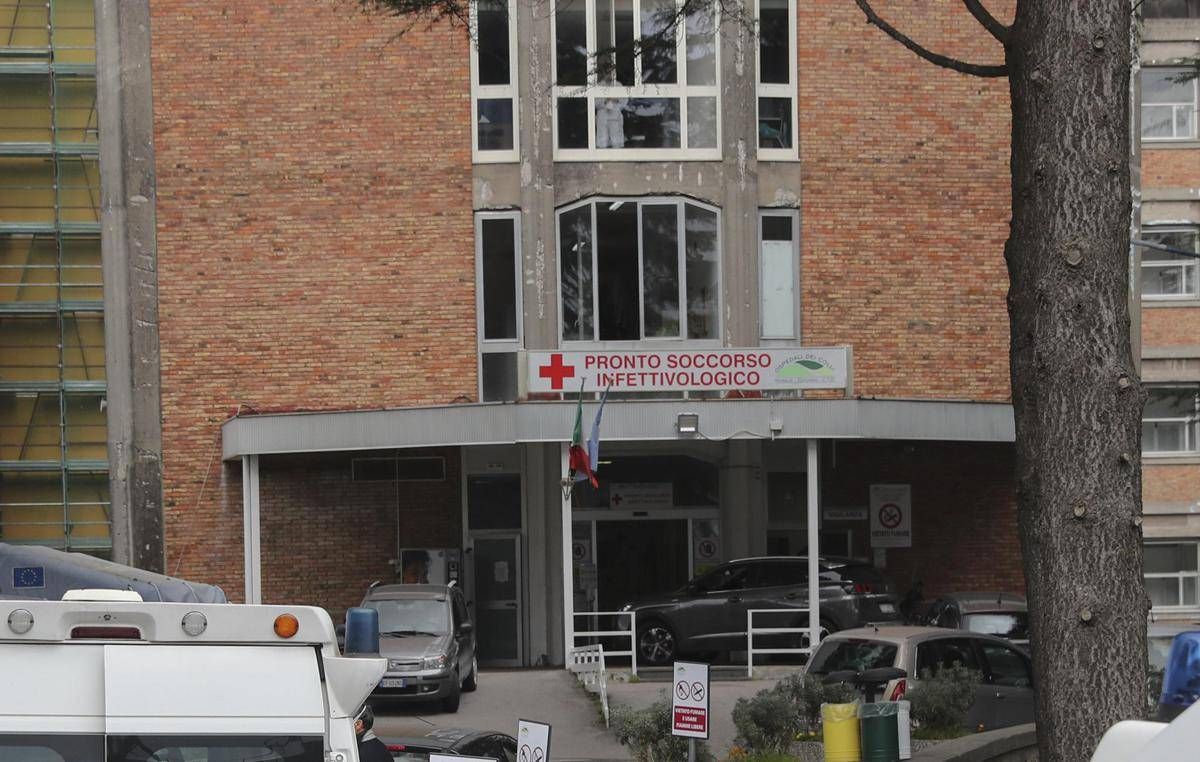 Focolaio Epatite A a Napoli, oltre 70 i ricoverati a marzo al Cotugno - 