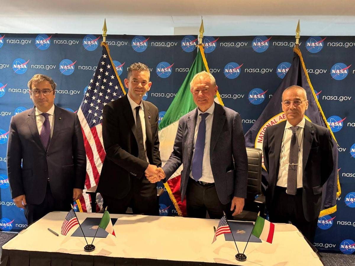 Spazio, Urso: "Imprese italiane costruiranno primo modulo abitativo sulla Luna e presto porteremo anche un astronauta italiano" - 