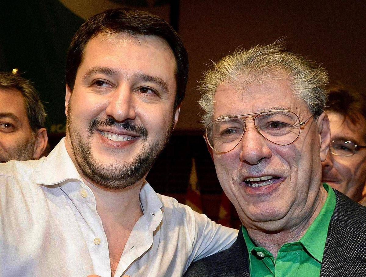 Salvini e l'addio a Umberto Bossi: "Mi hai cambiato la vita, ti saluto con gratitudine" - 