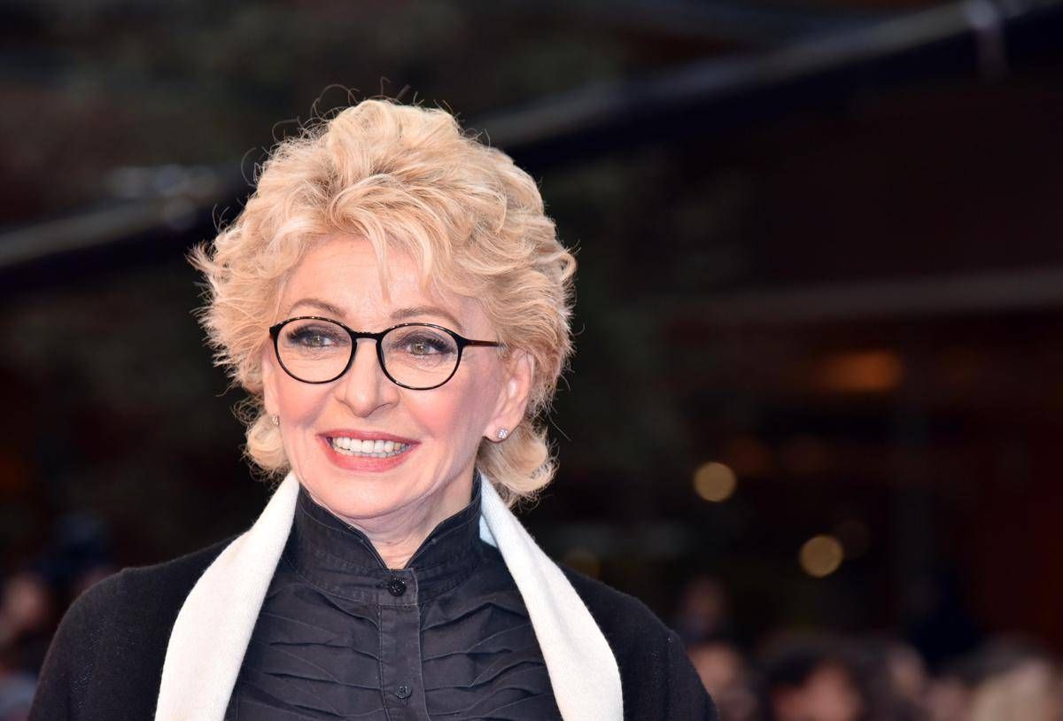 Funerali Bonaccorti, il messaggio di Renato Zero: "Lascerò aperta la porta" - 