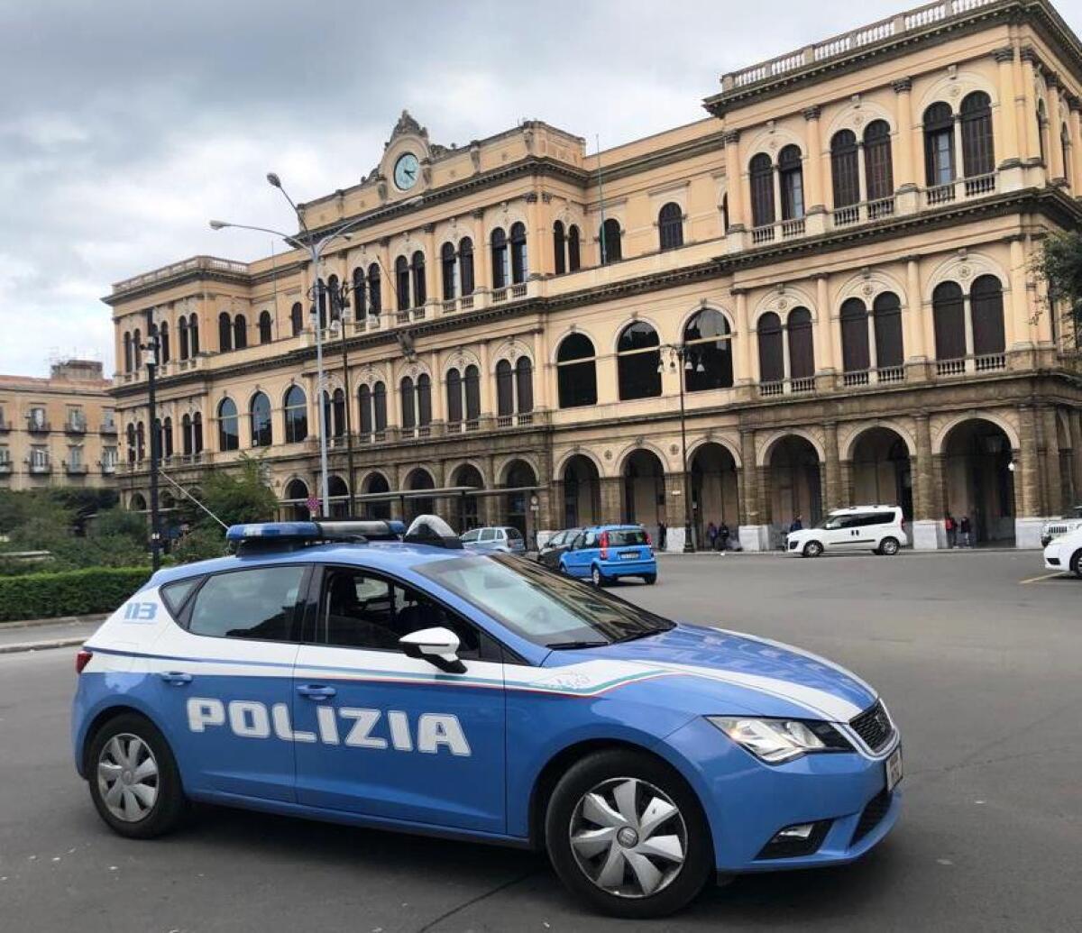 Arrestato dalla Polizia di Palermo un 18enne tunisino per rapina nel centro storico - 