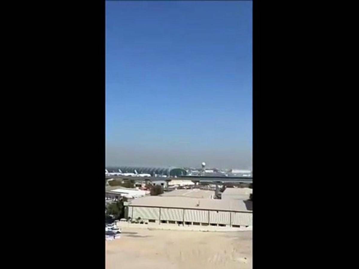 Dubai, drone dell'Iran colpisce l'aeroporto - 