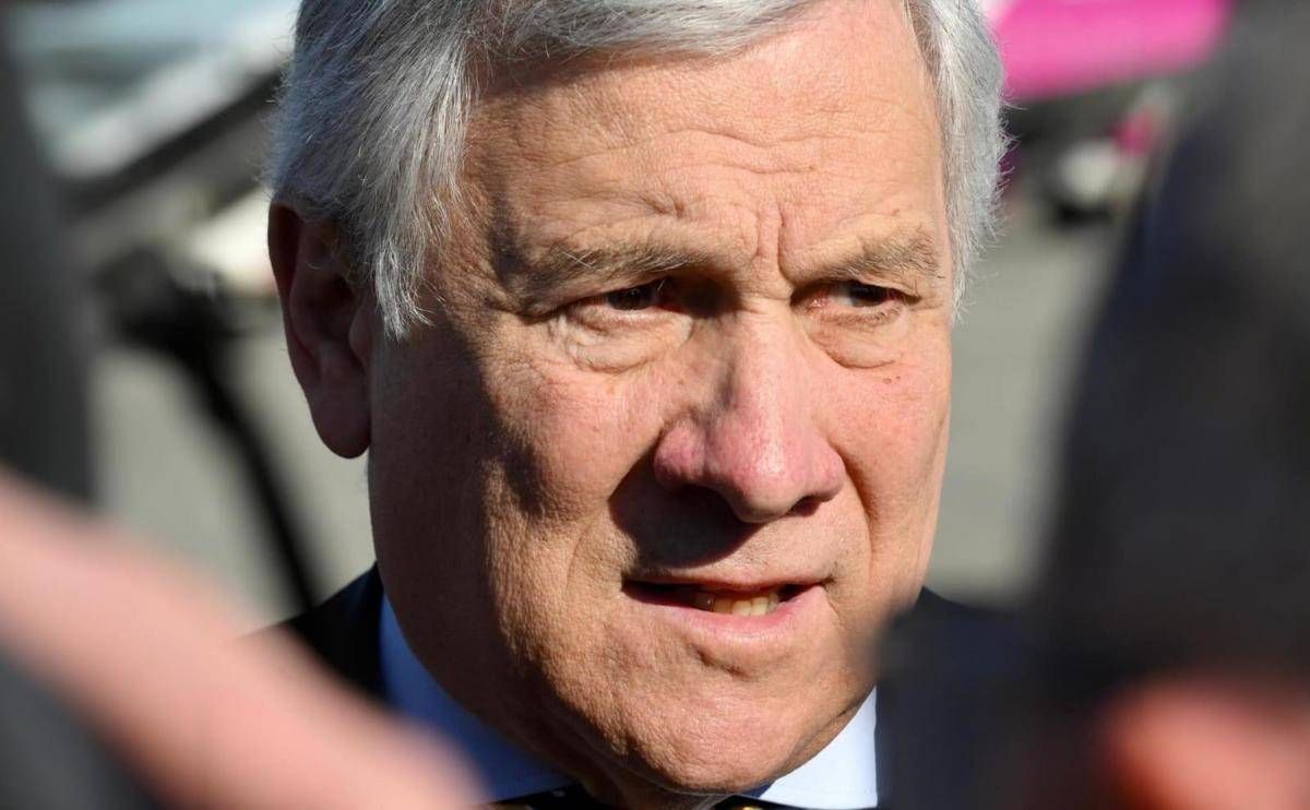 Iran, Tajani: "Oman chiude frontiera, italiani restino a Dubai" - 