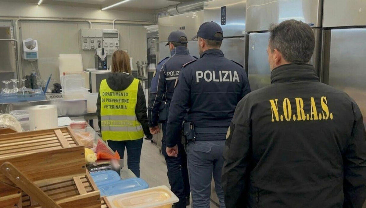 Operazione di controllo della Polizia a Catania: irregolarità e sanzioni per attività commerciali nel centro cittadino - 