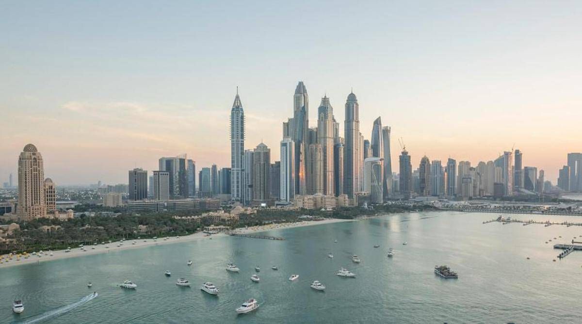 Italiani bloccati a Dubai e nel Golfo, cosa rischiano e cosa aspettarsi - 
