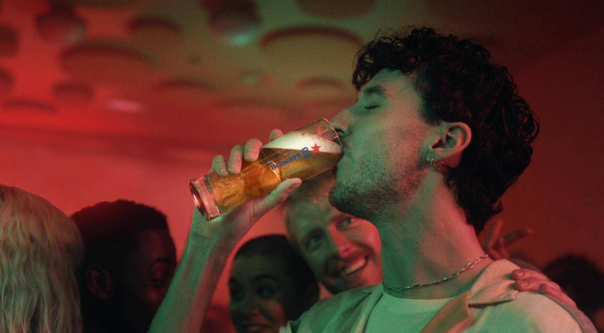 Birra Heineken lancia nuova campagna su scelta analcolica - 