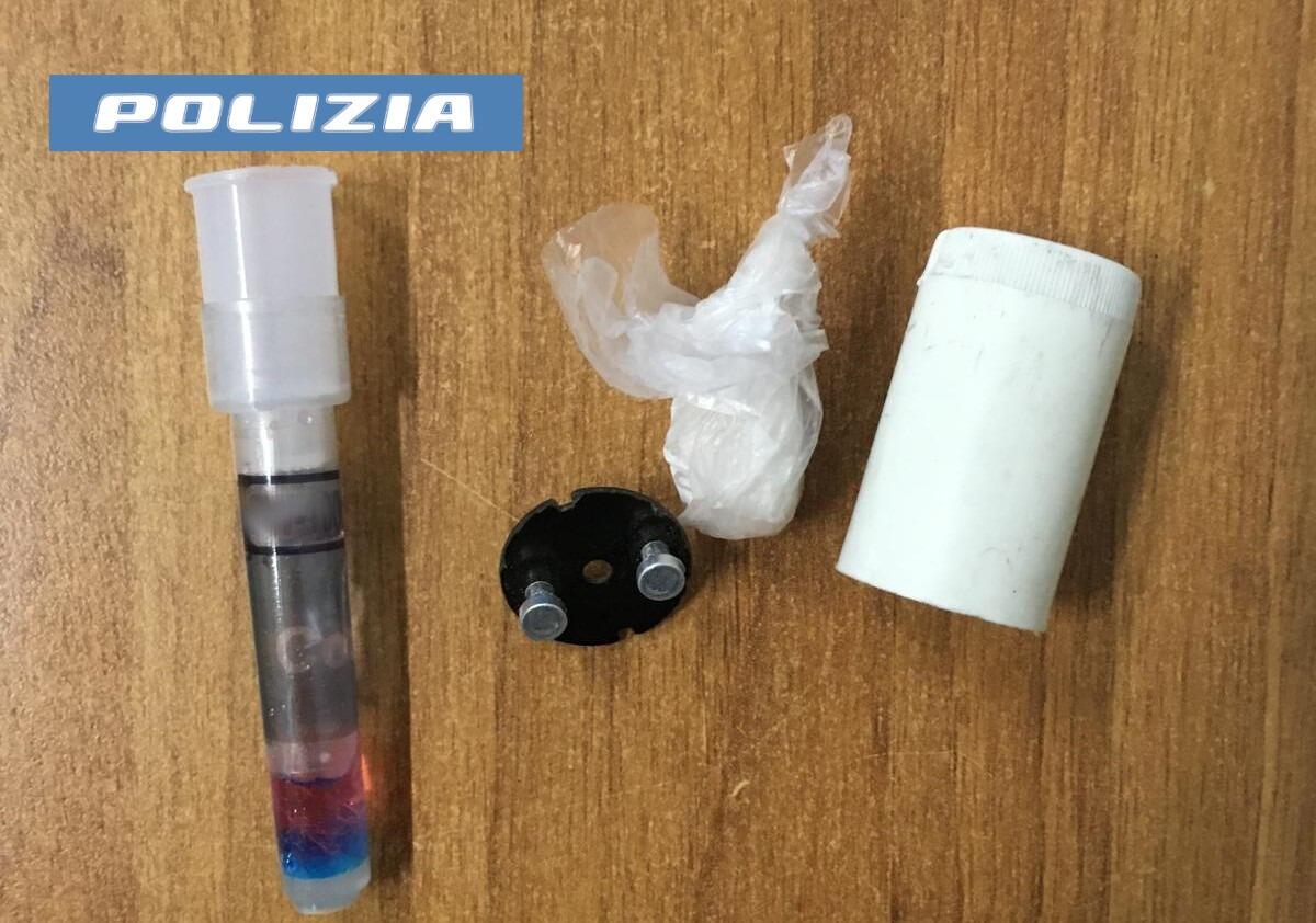 Polizia di Catania arresta 48enne per ricettazione e detenzione di sostanze stupefacenti - 