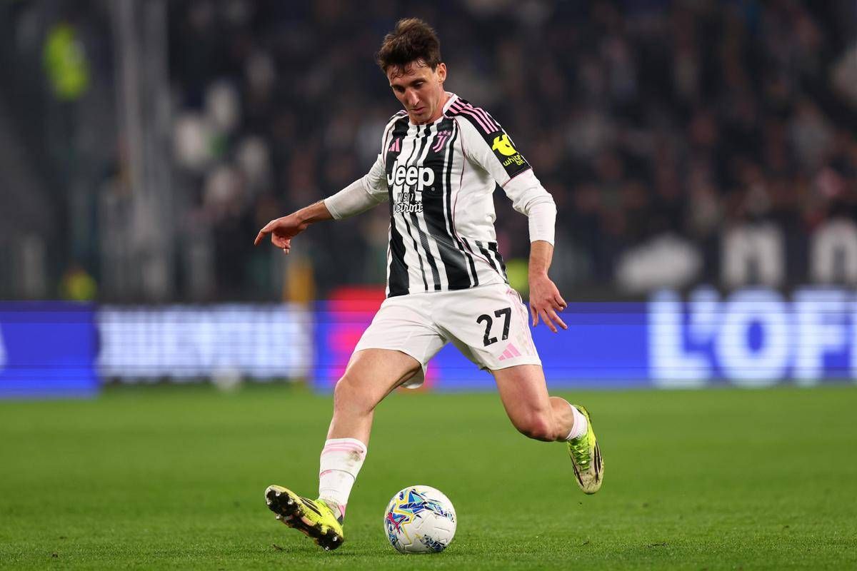 Cambiaso trattiene Ekkelenkamp, arbitro non fischia rigore: proteste in Udinese-Juventus - 