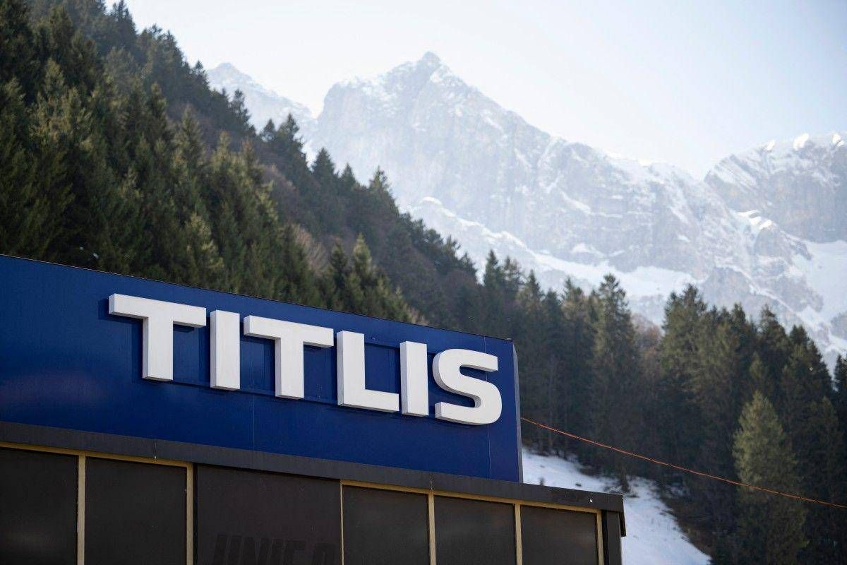 Svizzera, cabinovia precipita per il forte vento: almeno un morto a Engelberg - 