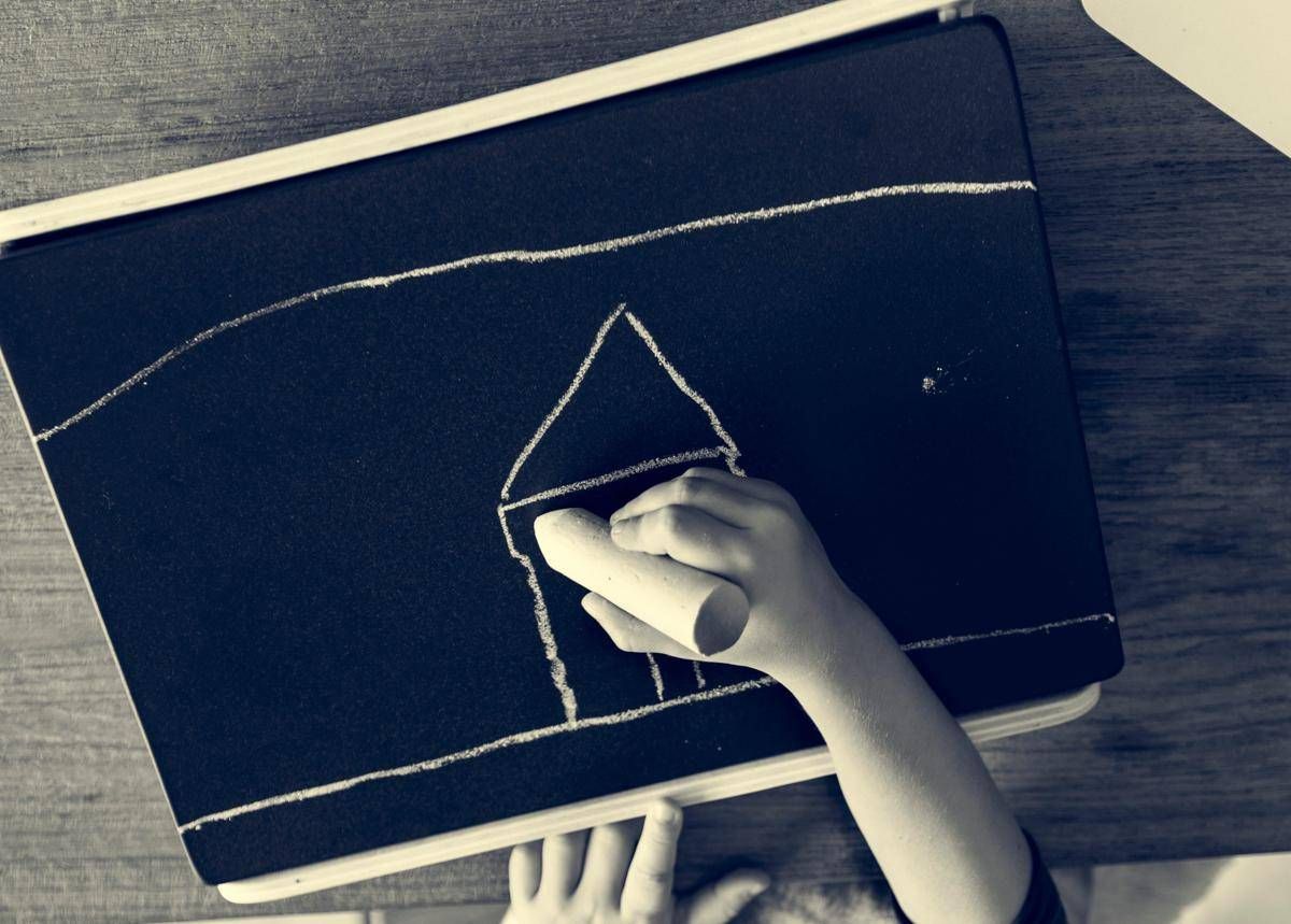 Pedopornografia, tutela minori e informazione: ecco perché non fare i nomi degli arrestati, cosa dice il codice deontologico - 