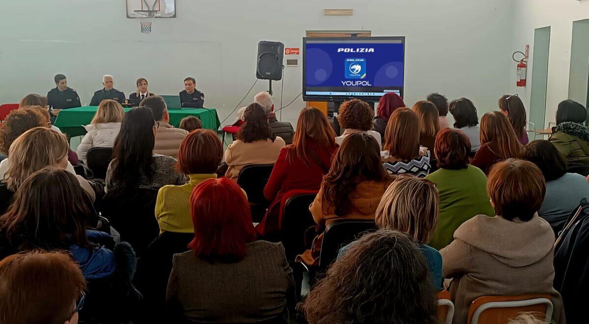 Polizia di Catania promuove la sicurezza online con una lezione formativa agli studenti di Giarre - 