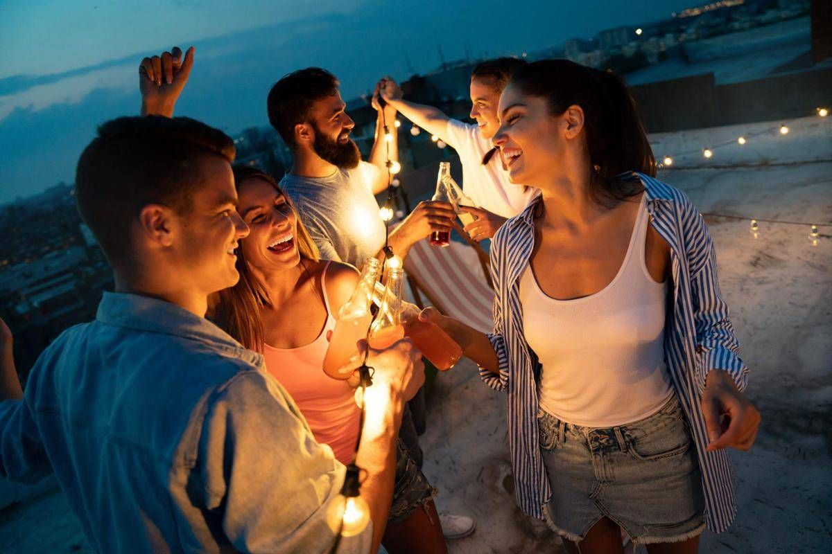 Food: ricerca Birra Messina, per Gen Z aperitivo occasione per esprimere se stessi - 