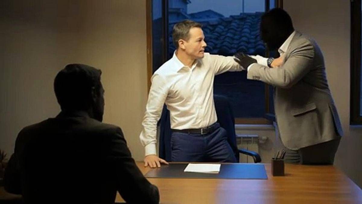 Morte David Rossi, un video ricostruisce gli ultimi istanti prima della caduta - Guarda - 