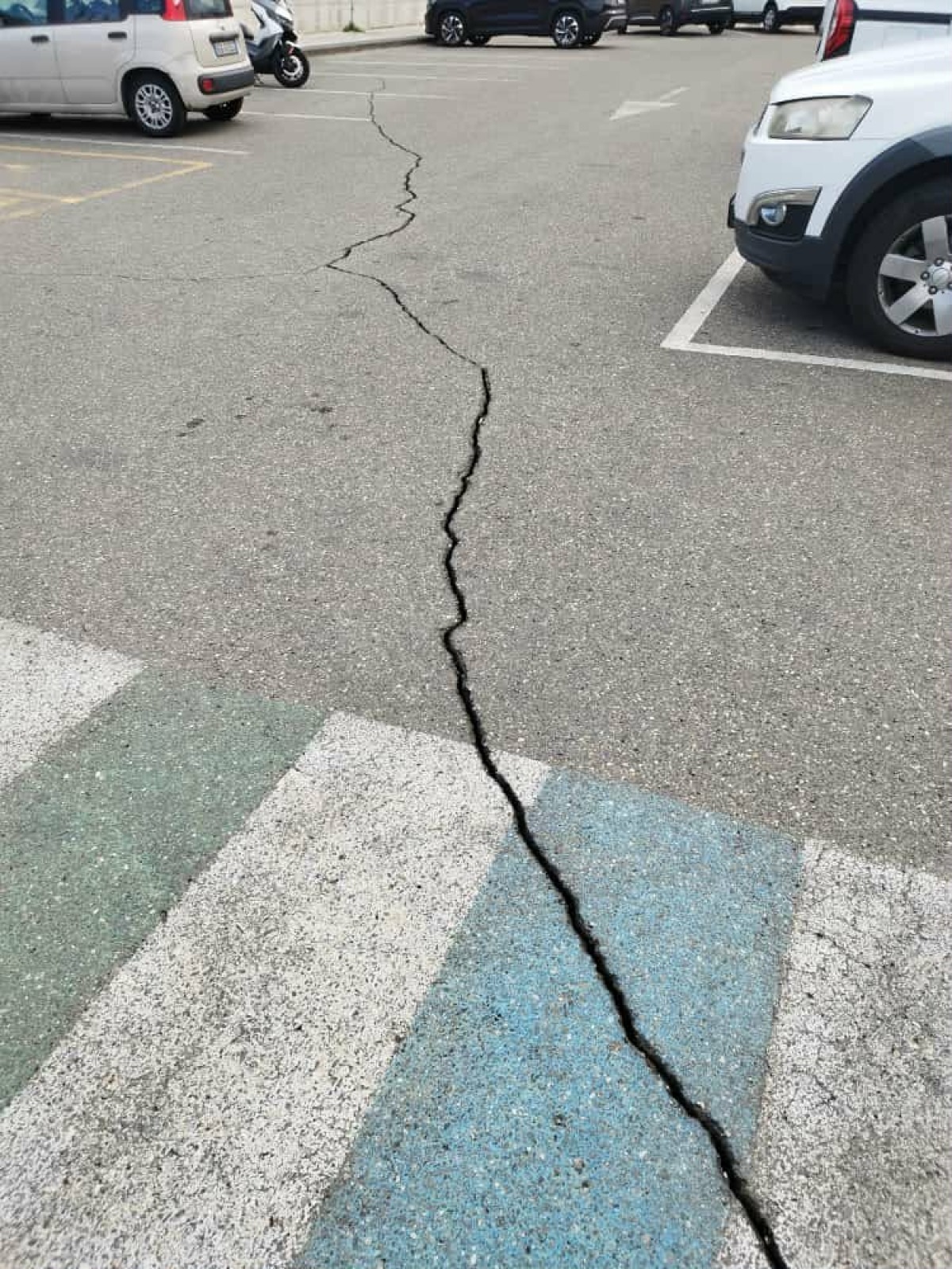 Tremestieri Etneo: transenne divelte davanti alla scuola, allarme per la messa in sicurezza - 