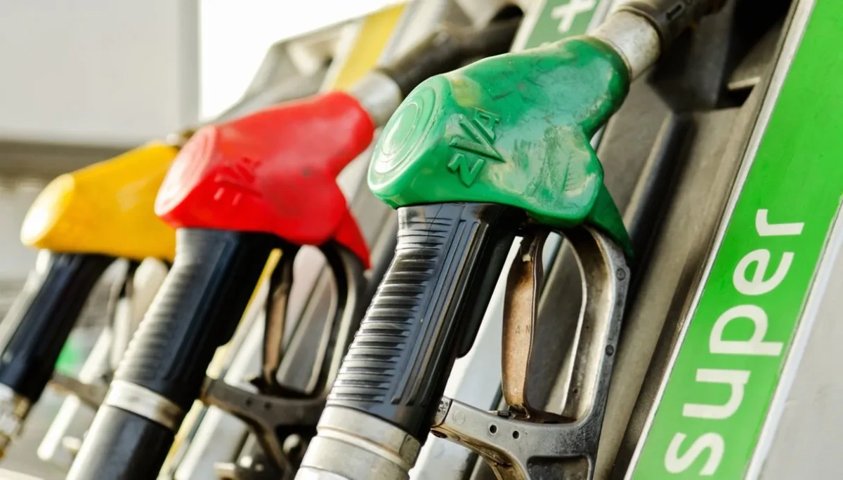 Caro carburante in Sicilia: accise tagliate, prezzi schizzano e cittadini in ginocchio: cosa ne pensano i catanesi - 