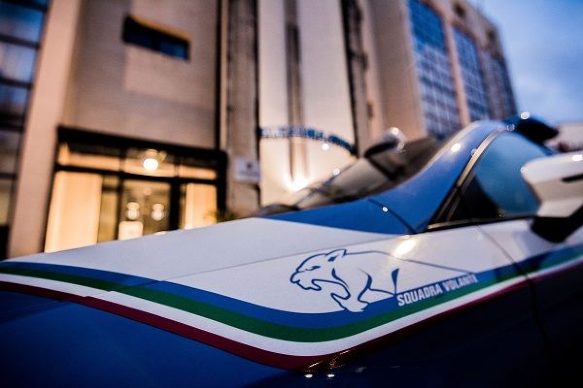 Vittoria e Comiso: cinque giovani denunciati per non essersi fermati all'alt - Credit Foto Questura di Ragusa