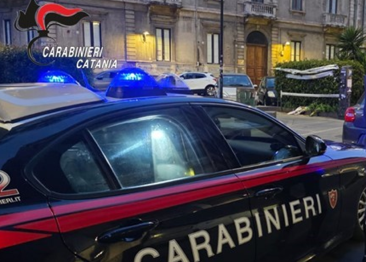 Paternò: arrestato 30enne per tentata irruzione, minacce e richiesta di denaro - 