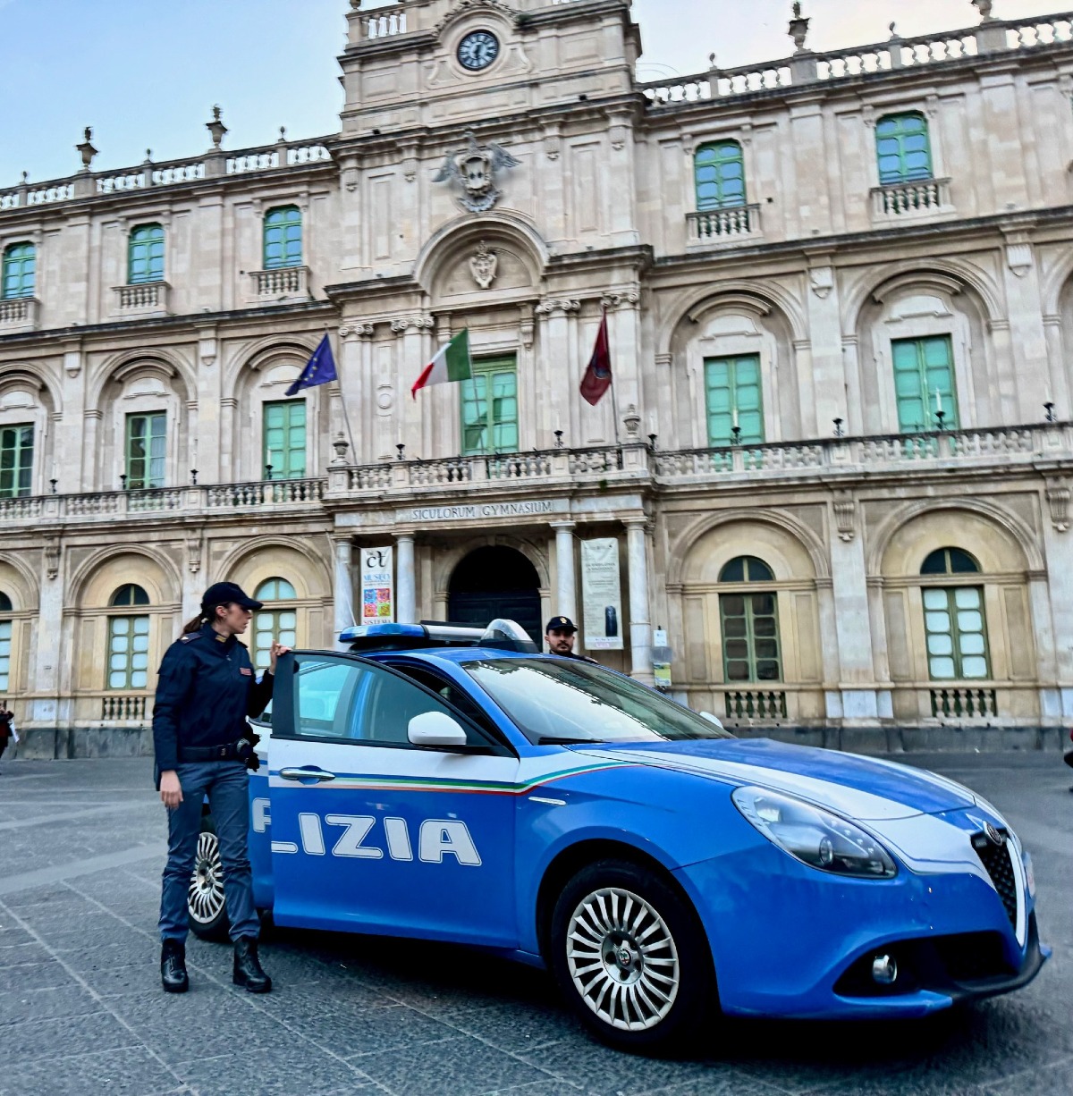 Catania: arrestata una donna per il furto di un portafoglio, era agli arresti domiciliari - Credit Foto Questura di Catania