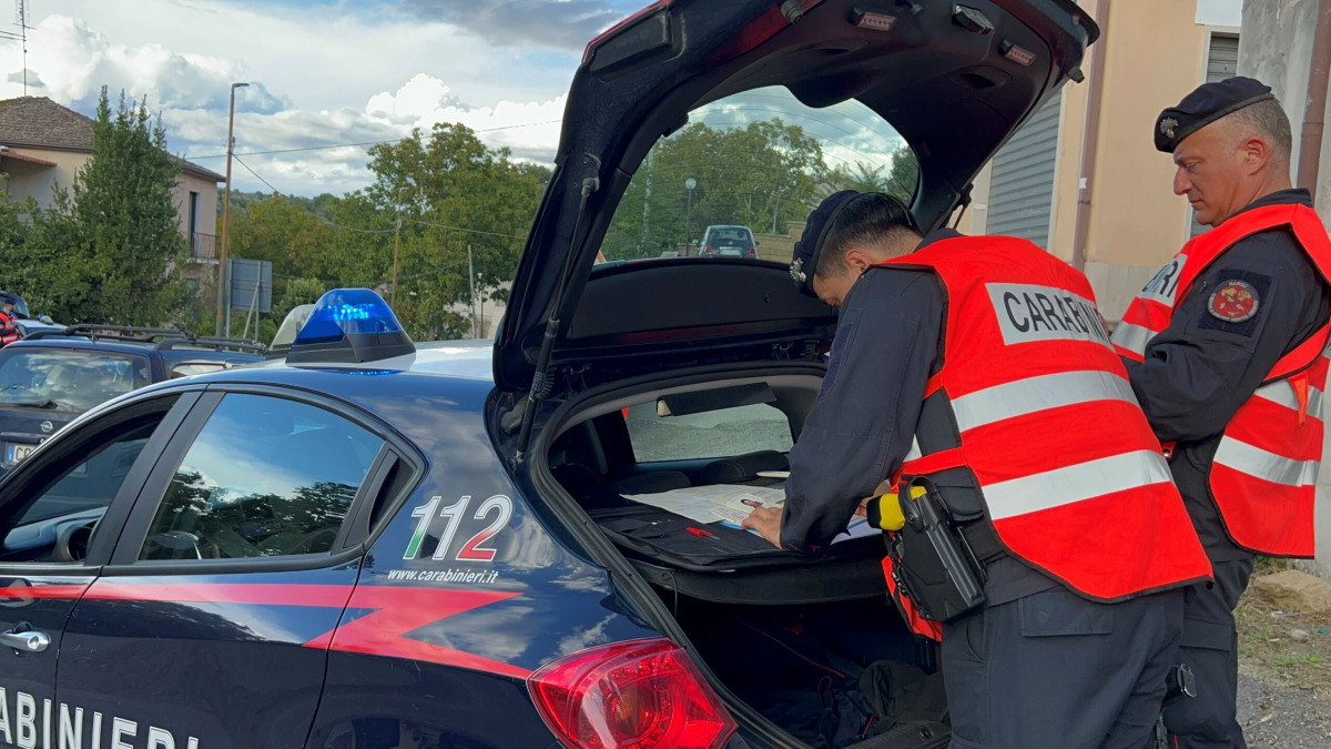 Auto rubata bloccata nel fango in Contrada Avanella: due denunciati a Palermo - 