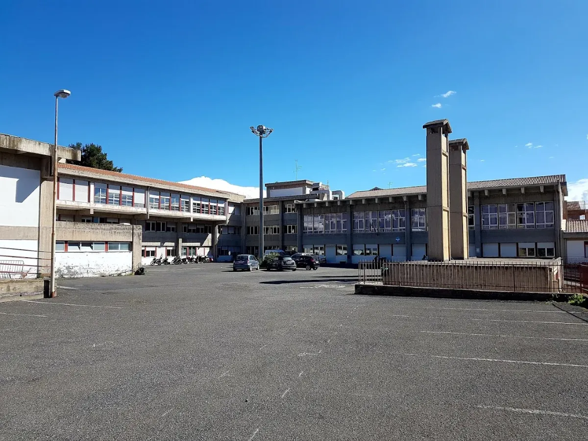 Studente 17enne muore a Firenze durante gita scolastica: disposta autopsia, indaga la Procura - 
