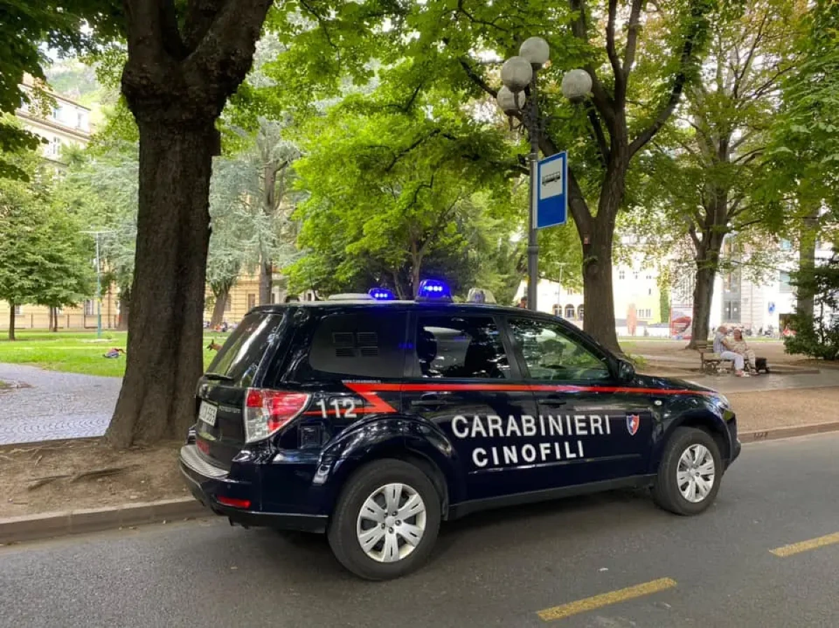 Blitz antidroga a Borgo Vecchio: arresto, due denunce e sequestri per oltre 600 g di hashish e 3.800 euro - 