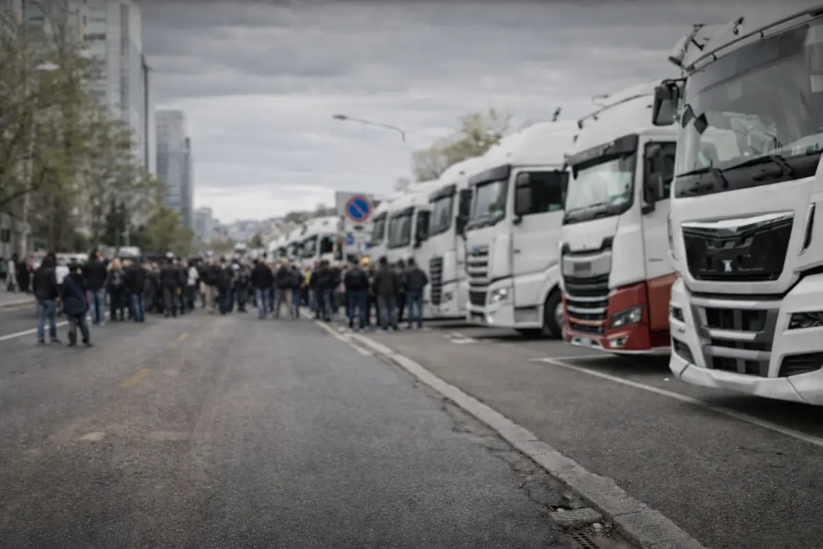 Fermo dei Tir in Sicilia sospeso dopo la convocazione al Mit: incontro con il ministro Salvini il 22 aprile - 