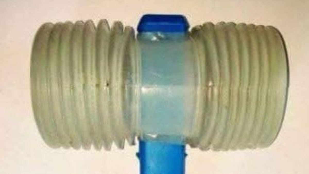 Quel martelletto giocattolo: ricordi rumorosi di un’infanzia felice - 