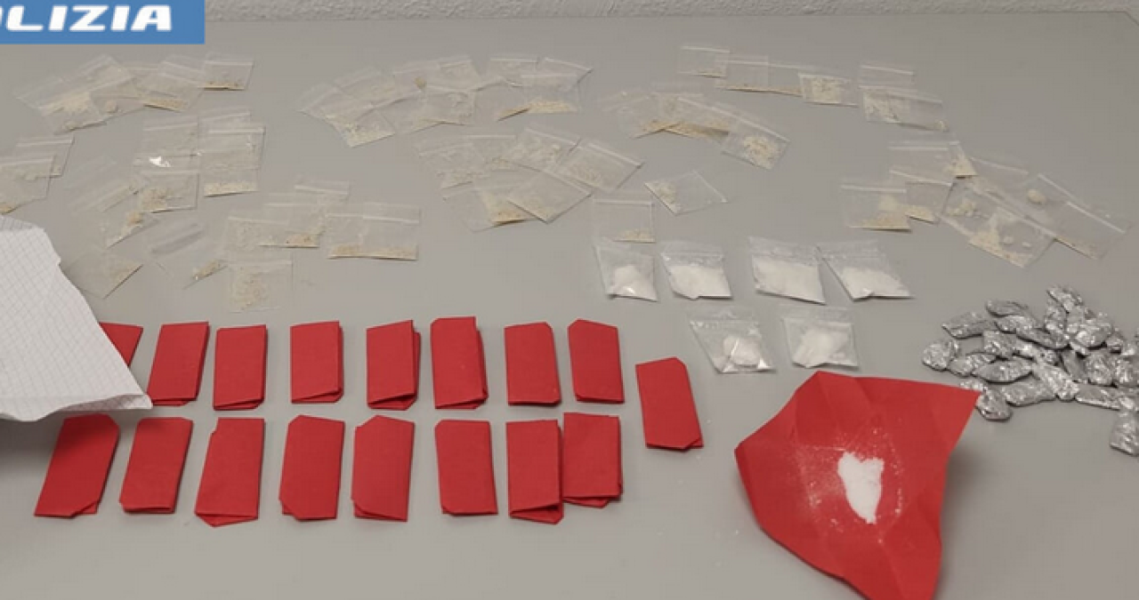 Catania, droga in monopattino: arrestato 24enne; altri due ai domiciliari per marijuana - 