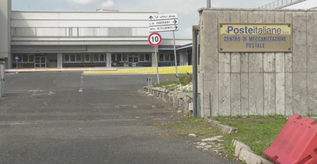 Finti ordigni al centro postale di Catania: allarme e bonifica, indaga la polizia - 